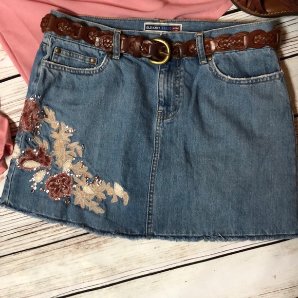 Old Navy Dresses & Skirts - Beautiful Skirt Embroidered Stonewash Denim Skirt